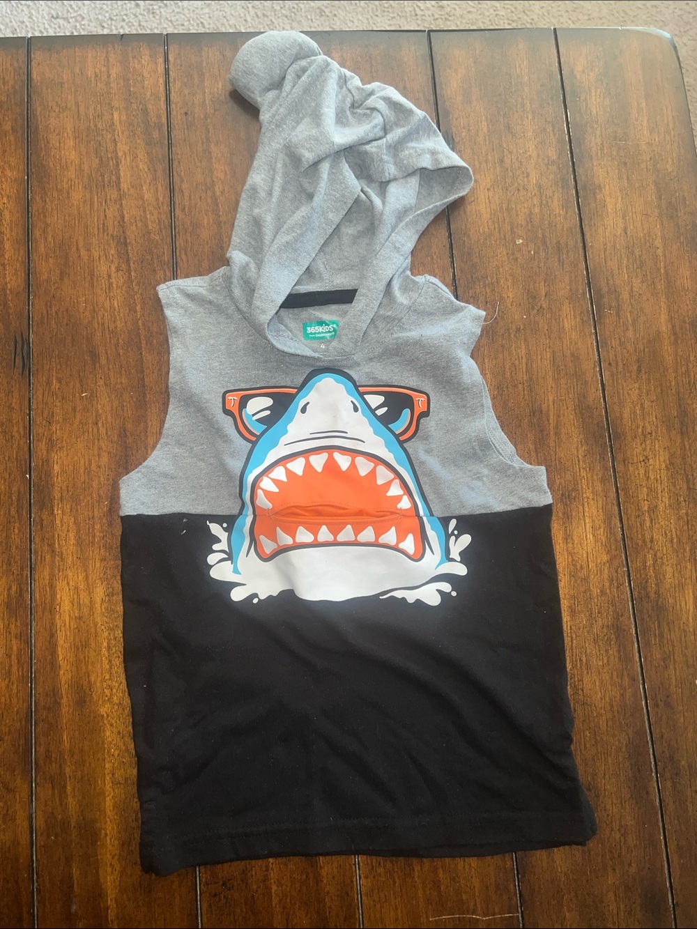 🎉🎉 5 for $20🎉🎉Grey & Black Shark Hooded Tank Top for Kids